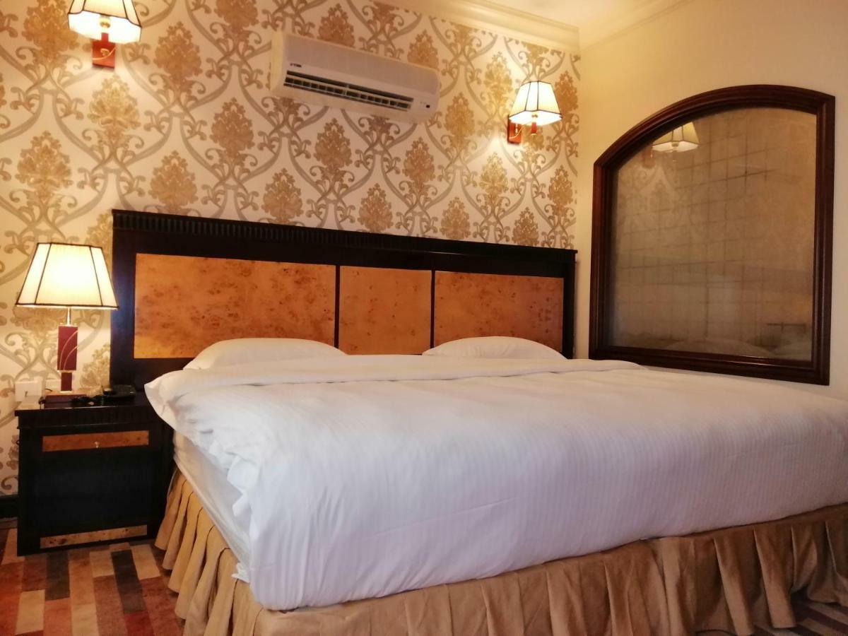 Dmas Hotel 2*